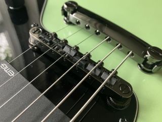 CHANGING STRING GAUGE